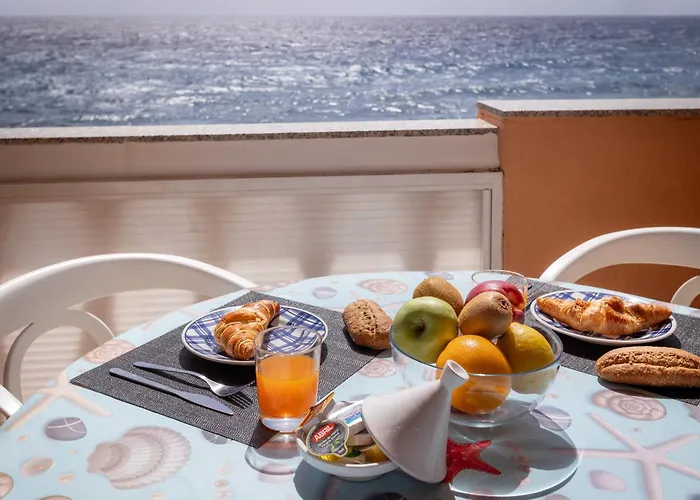 Frente Al Mar - Terraza - Piscina - Playa 1 Min アパート